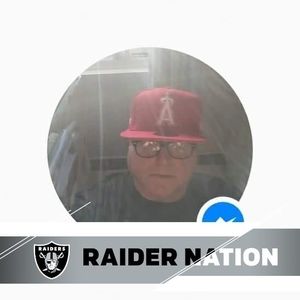 Meet your Posher, Dennis